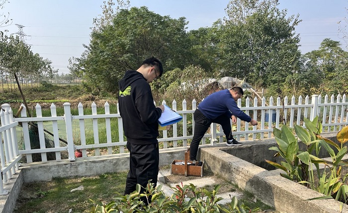 鄉(xiāng)鎮(zhèn)污水處理設(shè)備水質(zhì)檢測：人工檢測好還是在線監(jiān)測好？